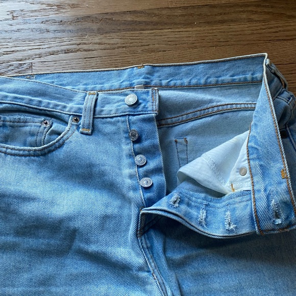 Levi’s wedgie ripped jeans - Picture 4 of 5